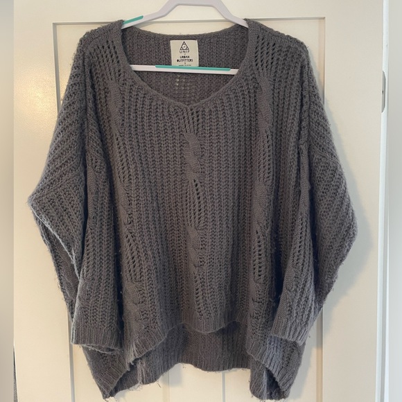 Urban Outfitters x UNIF chunky cable knit sweater - Picture 3 of 9